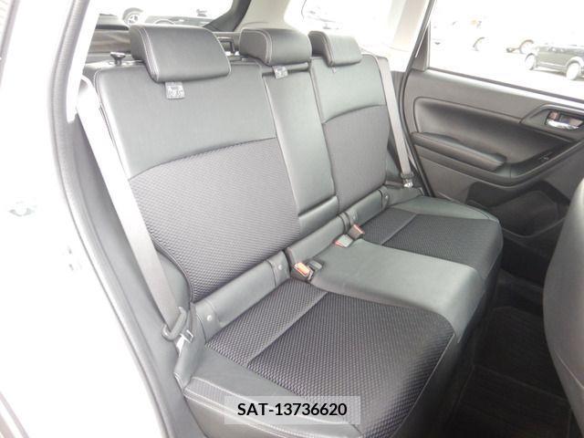 Subaru FORESTER 2018-01 205145-16