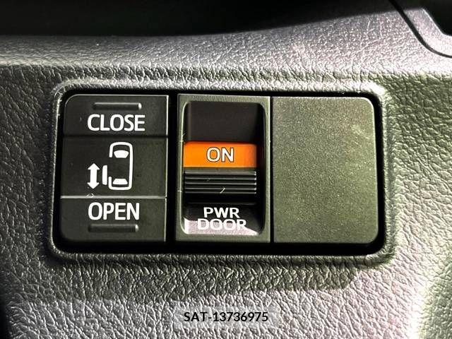Toyota SIENTA 2016-01 368151-4