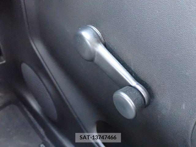 Suzuki ALTO 2019-06 353195-6