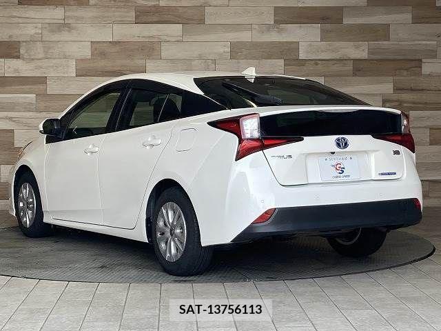 Toyota PRIUS 2021-07 345572-15