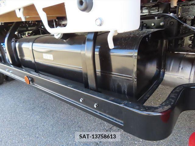 Mitsubishi CANTER 2023-03 205578-28