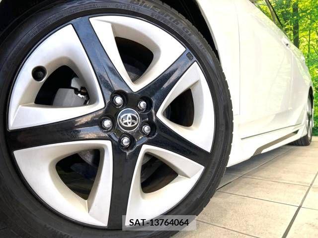 Toyota PRIUS 2016-03 214797-13