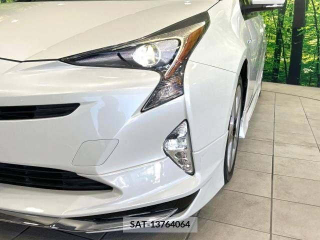 Toyota PRIUS 2016-03 214797-12