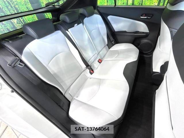 Toyota PRIUS 2016-03 214797-10