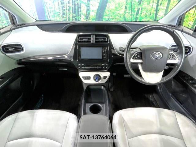 Toyota PRIUS 2016-03 214797-1