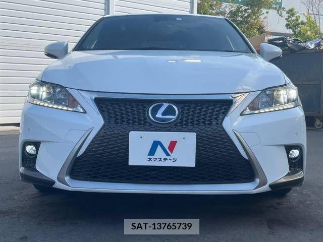 Lexus CT 2015-07 275244-12