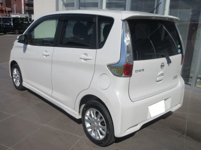 Nissan DAYZ 2014-09 13047-3