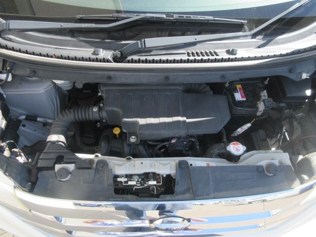 Nissan DAYZ 2014-09 13047-21