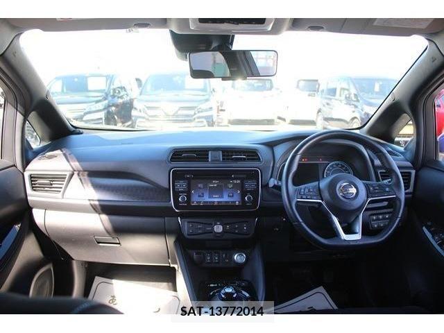 Nissan LEAF 2018-04 220105-15