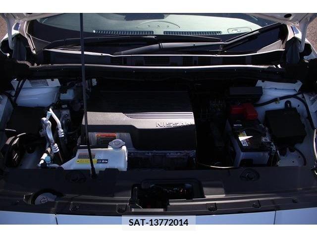 Nissan LEAF 2018-04 220105-16