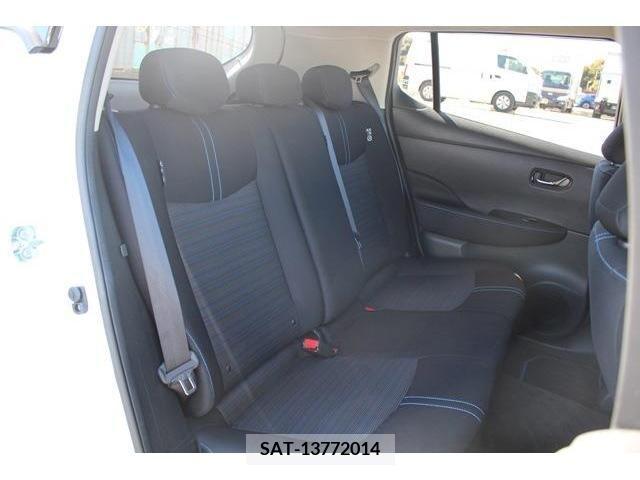 Nissan LEAF 2018-04 220105-14
