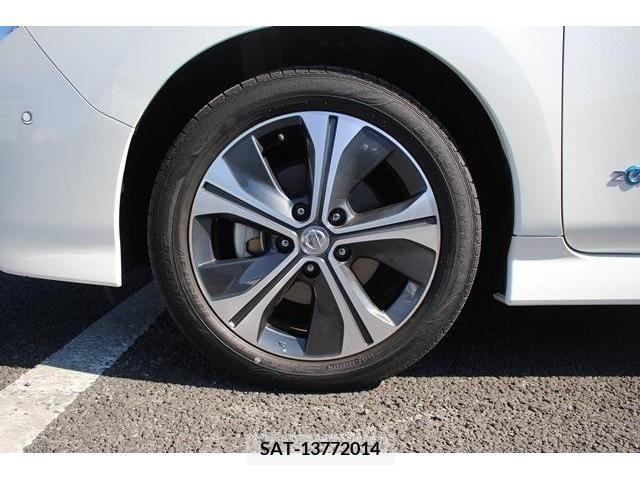 Nissan LEAF 2018-04 220105-10