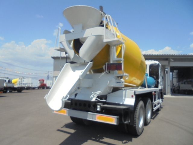 Isuzu GIGA 2004-01 1956-2
