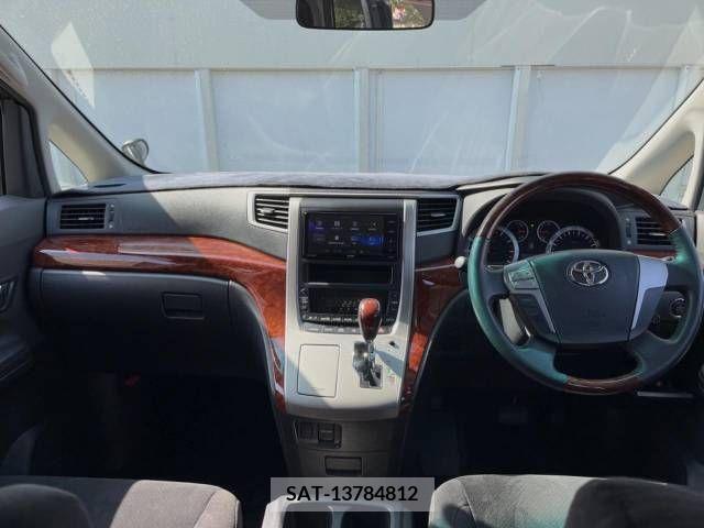 Toyota VELLFIRE 2011-10 256028-1