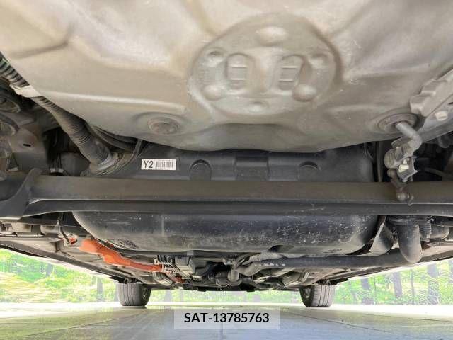 Toyota AQUA 2018-06 356290-19