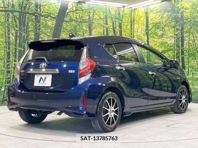 Toyota AQUA 2018-06 356290-17