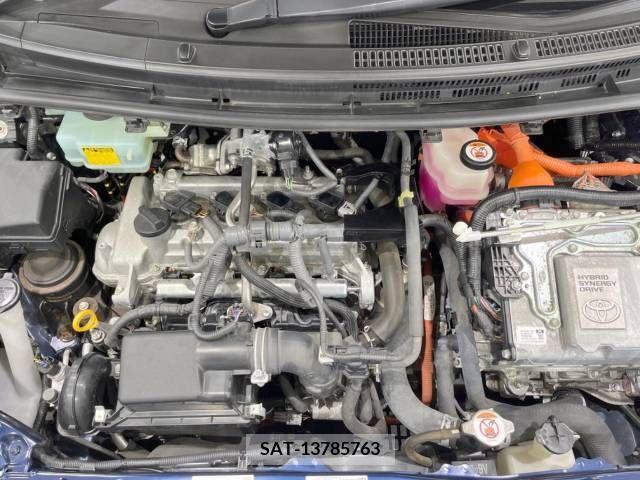 Toyota AQUA 2018-06 356290-18