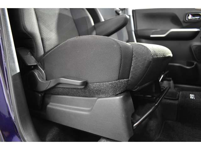 Mitsubishi DELICA D2 2019-09 16659-17