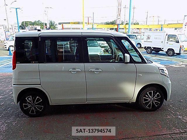 Suzuki SPACIA 2014-06 285521-11