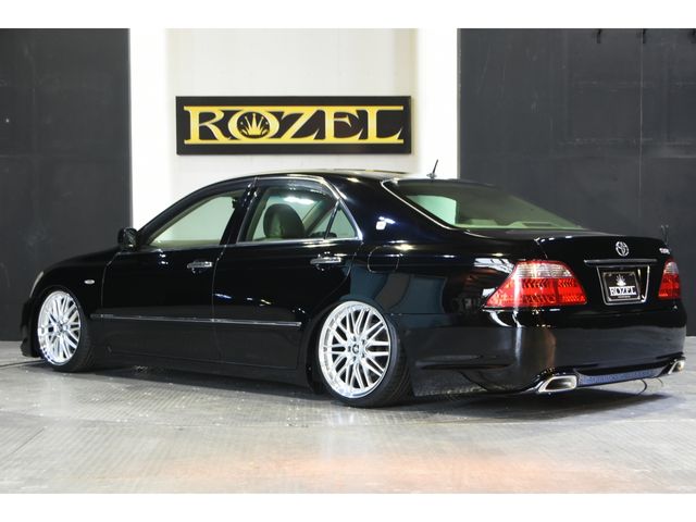 Toyota CROWN SEDAN 2005-11 4259-11