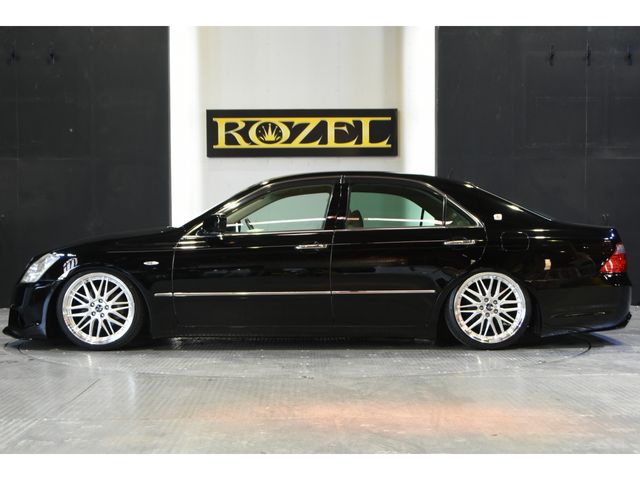 Toyota CROWN SEDAN 2005-11 4259-10