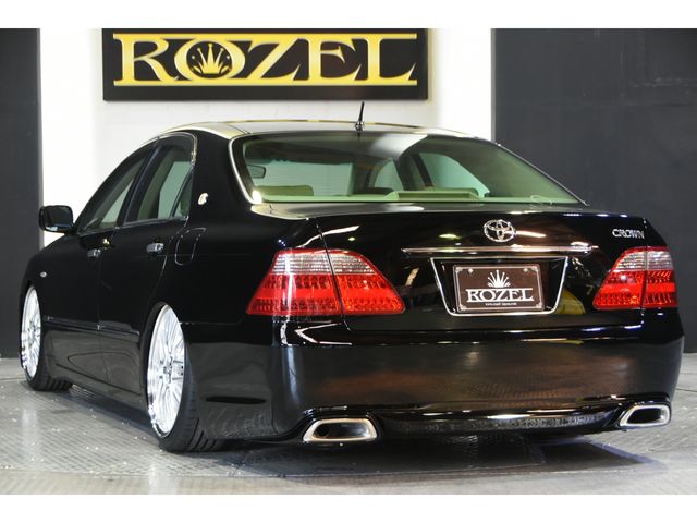 Toyota CROWN SEDAN 2005-11 4259-12