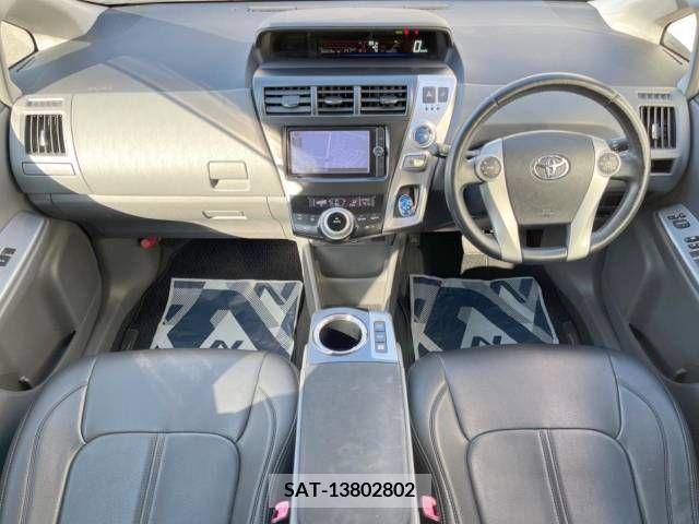 Toyota PRIUS ALPHA 2013-06 393495-1