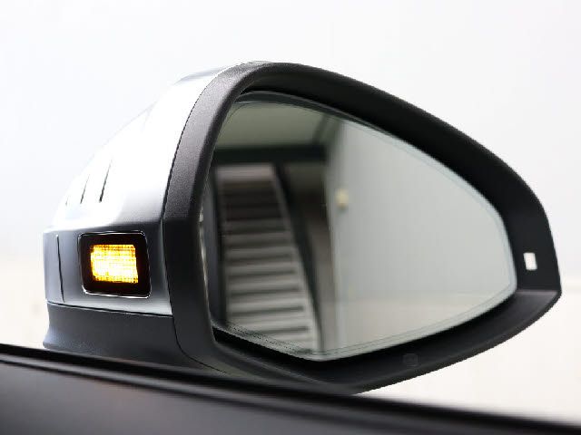 Audi RS4 2019-09 25382-12