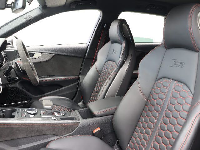 Audi RS4 2019-09 25382-16