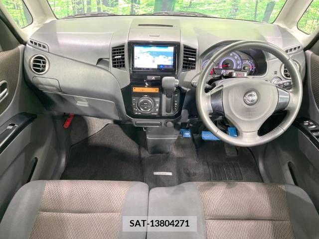 Nissan ROOX 2010-07 334253-1