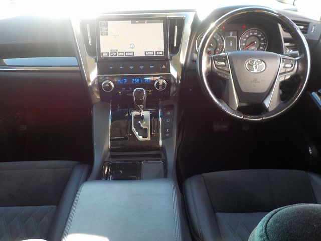 Toyota VELLFIRE 2017-09 184182-1