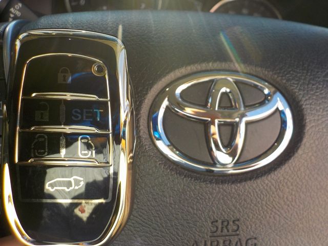 Toyota VELLFIRE 2017-09 184182-24