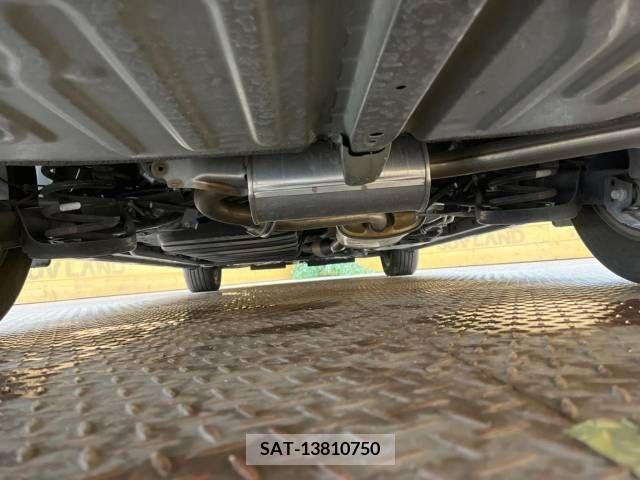 Toyota VOXY 2019-01 226429-19