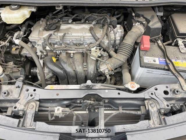 Toyota VOXY 2019-01 226429-18
