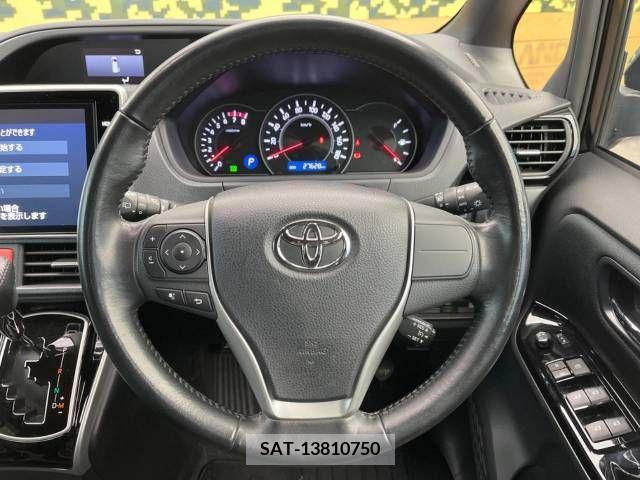Toyota VOXY 2019-01 226429-12