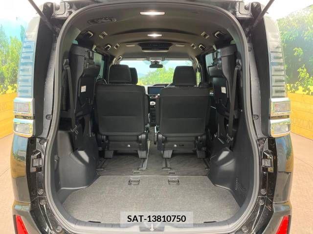 Toyota VOXY 2019-01 226429-10