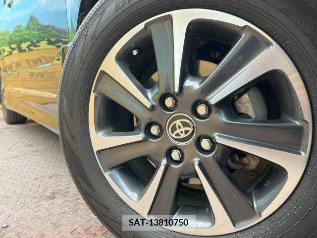 Toyota VOXY 2019-01 226429-13