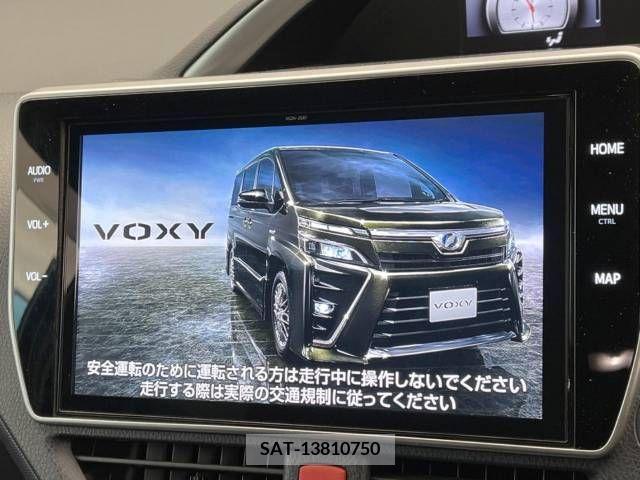 Toyota VOXY 2019-01 226429-3