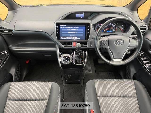 Toyota VOXY 2019-01 226429-1