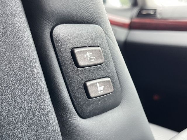Lexus LS 2007-11 14727-20