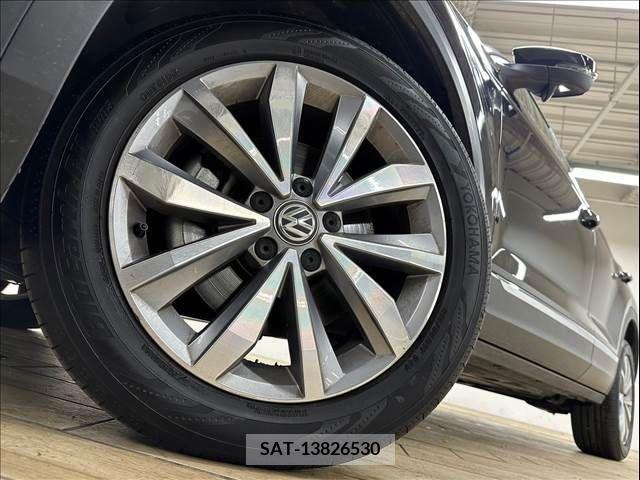 VolksWagen T-ROC 2020-12 218549-10