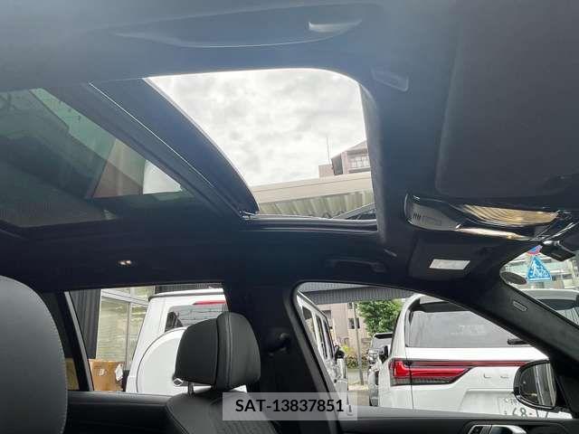 Bmw X7 2023-09 318203-3