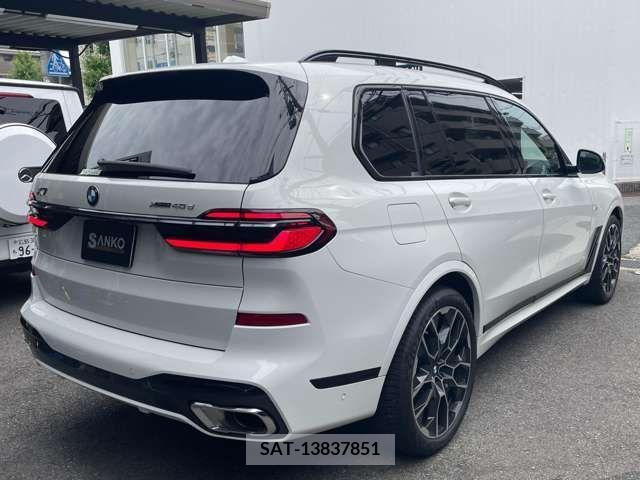 Bmw X7 2023-09 318203-10