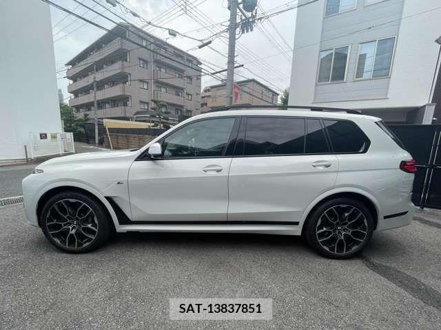 Bmw X7 2023-09 318203-7