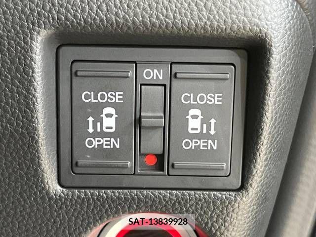 Honda N BOX CUSTOM 2022-12 307298-4