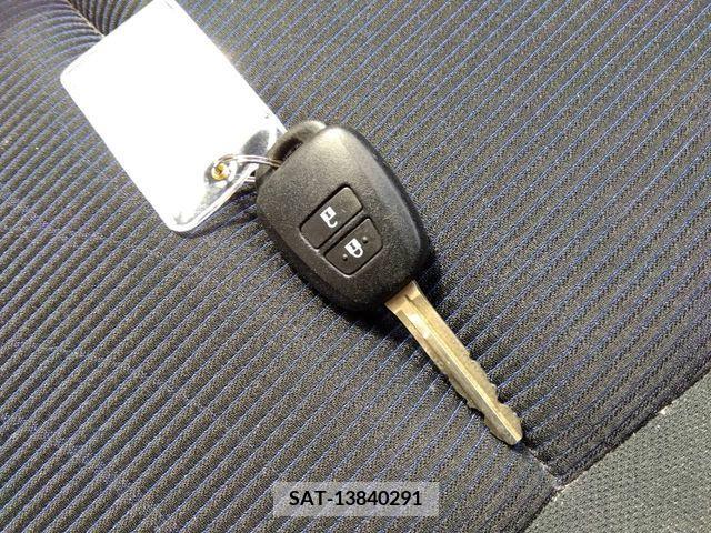 Toyota AQUA 2017-03 217502-8