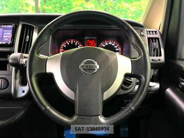 Nissan SERENA 2009-09 367634-11