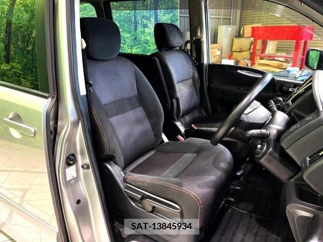 Nissan SERENA 2009-09 367634-8