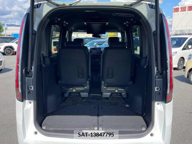 Honda STEP WGN 2022-06 326677-11