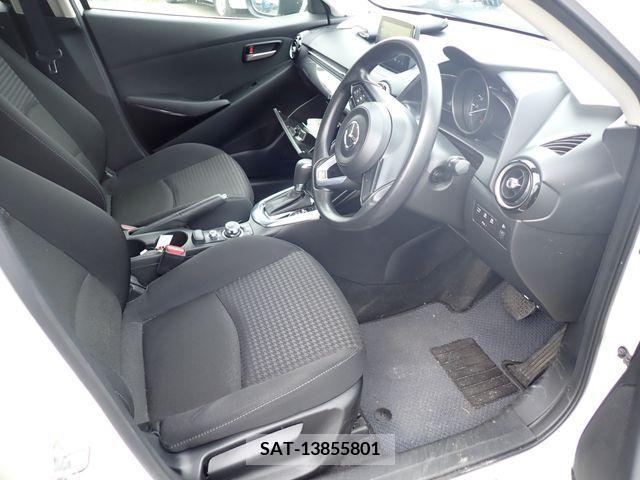 Mazda DEMIO 2019-06 381470-1